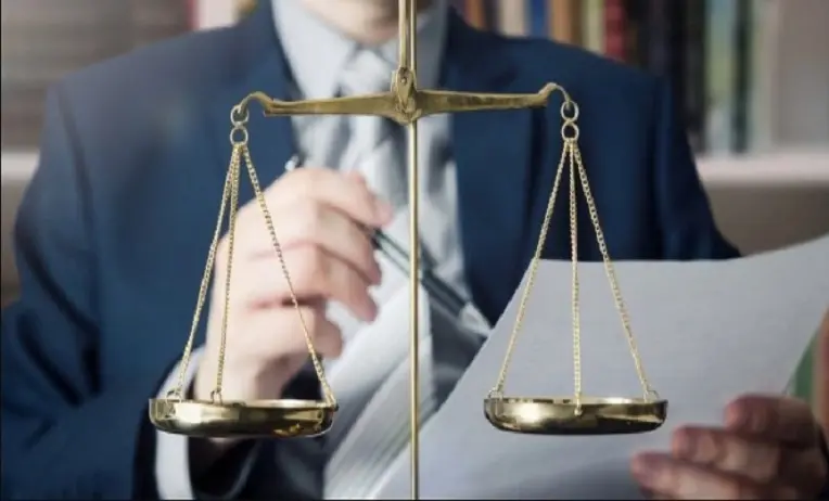 أهمية وجود محامي تجاري في حياة الشركات