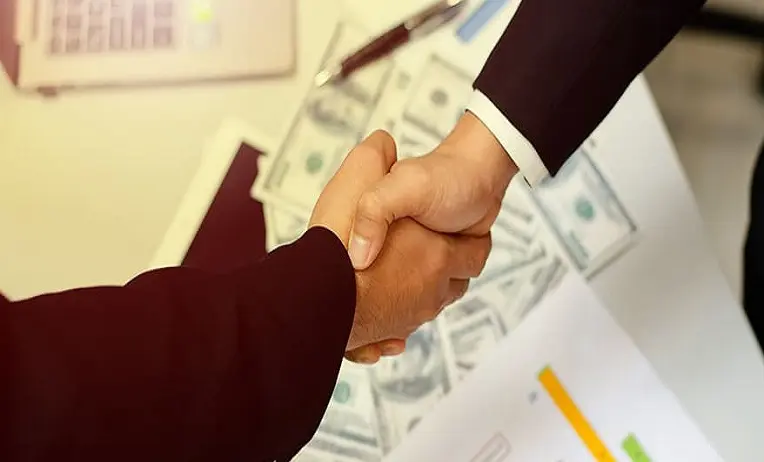 حالات انهاء عقد العمل