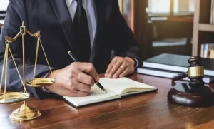 مستشار قانوني مصري بالرياض