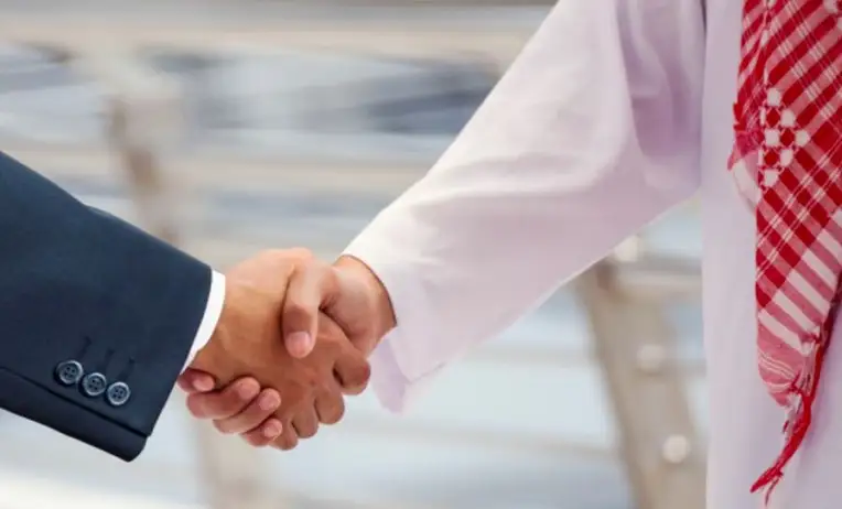 عقد الفرنشايز في السعودية: شروطه وعيوبه والمميزات 1445
